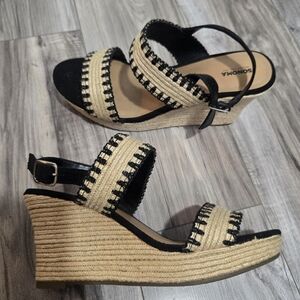 Sonoma Black and Tan Wedges Sz 9.5